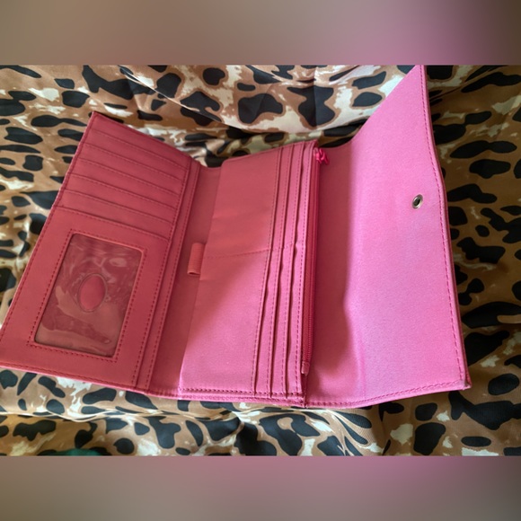 Liz Claiborne Wallet - Picture 3 of 3